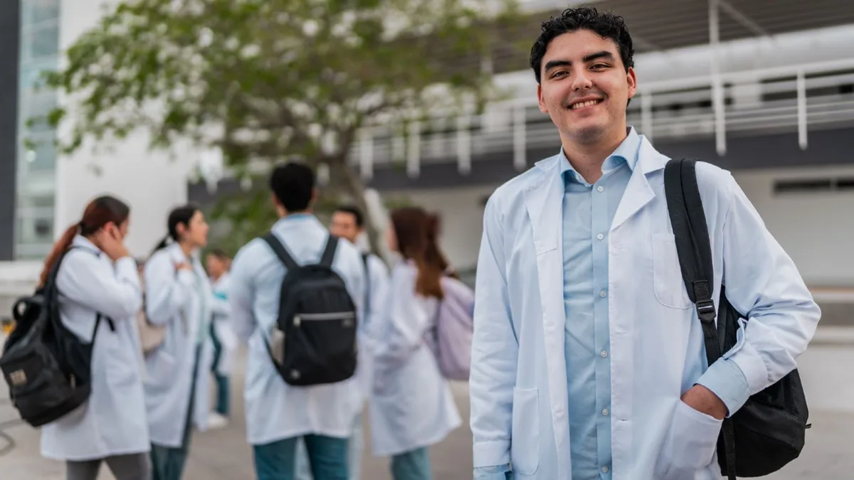 Cursos na área da saúde: conheça as opções e qual se encaixa com o seu perfil