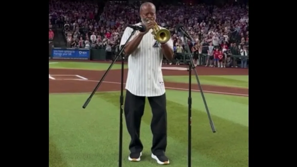 WATCH: David Muir shares moment quick-thinking trumpeter saves anthem performance