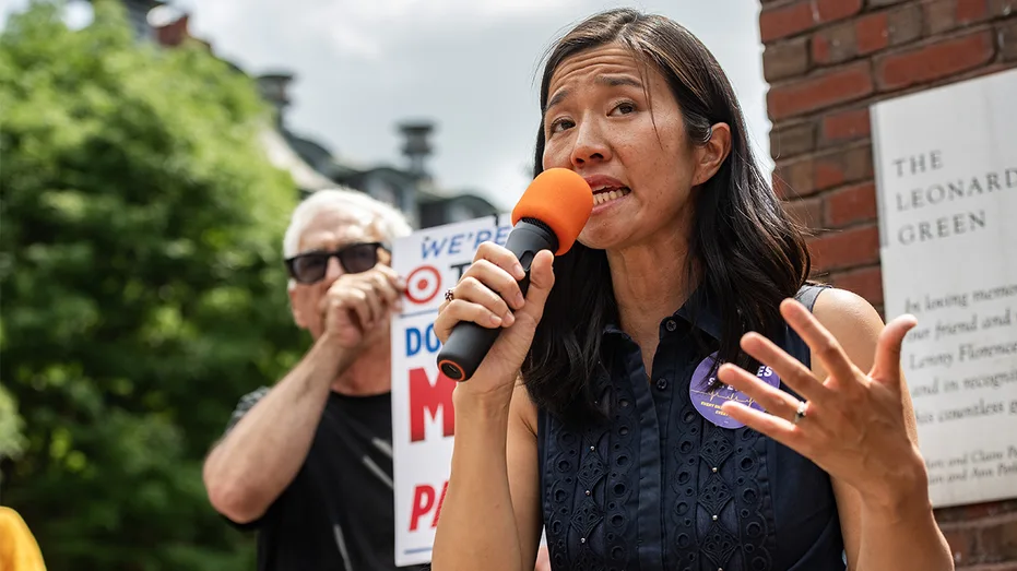 Democrat mayor blasted by DHS for 'hunting down' property owners leasing to ICE: 'Unhinged'