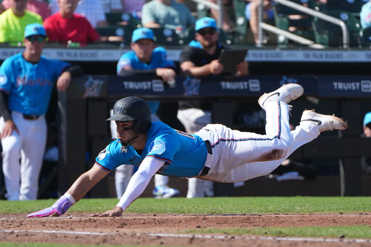 Jared Serna debuta en las Grandes Ligas con los Miami Marlins
