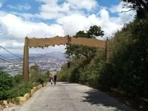 Senderistas retoman el Camino de Los Españoles