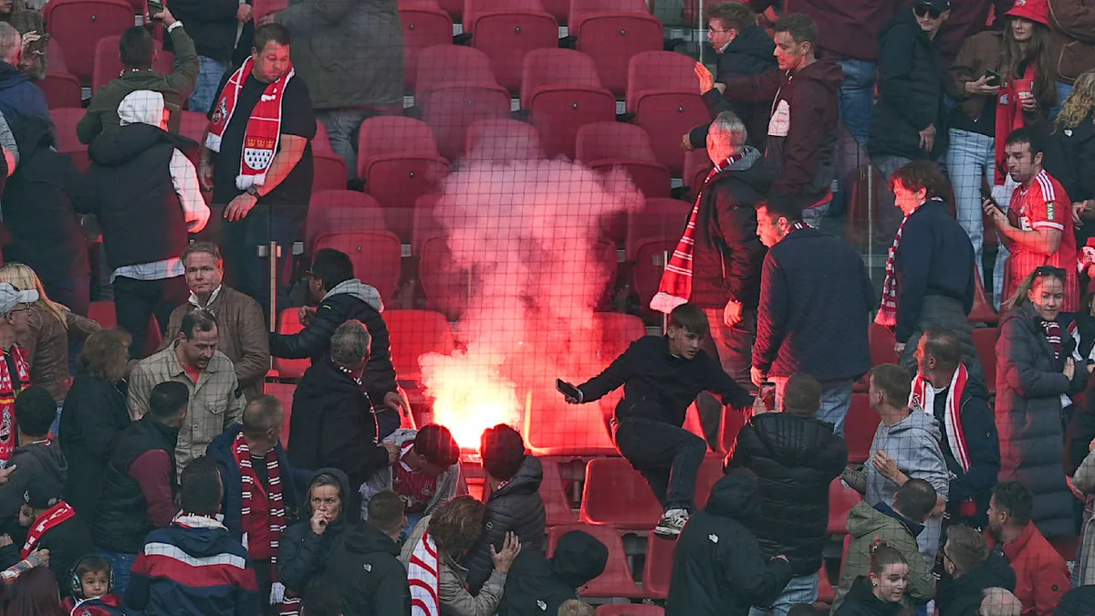 „Spatzen-Hirne“, „unfassbare Sauerei“ - Knallharte Forderung gegen Fan-Chaoten