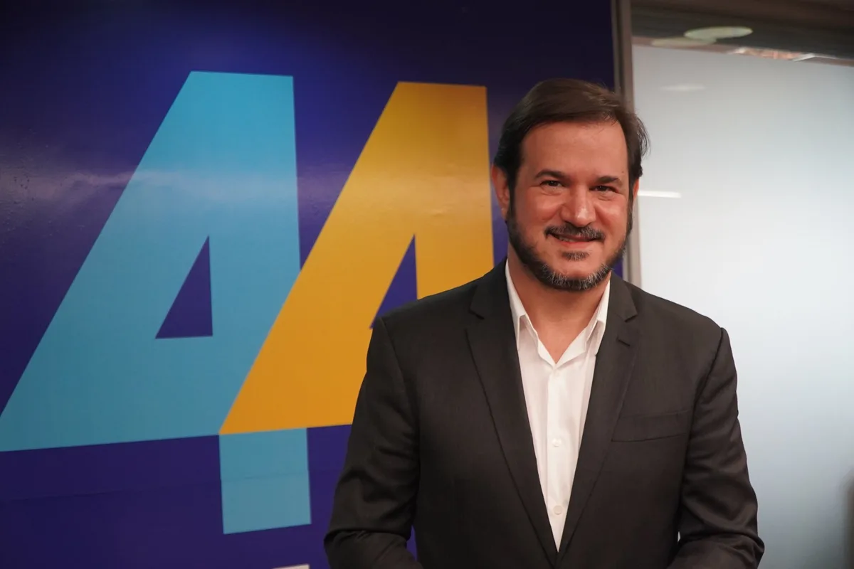 Sem dar o apoio do União a Flávio, Rueda espera estar no palanque dos Bolsonaro no RJ