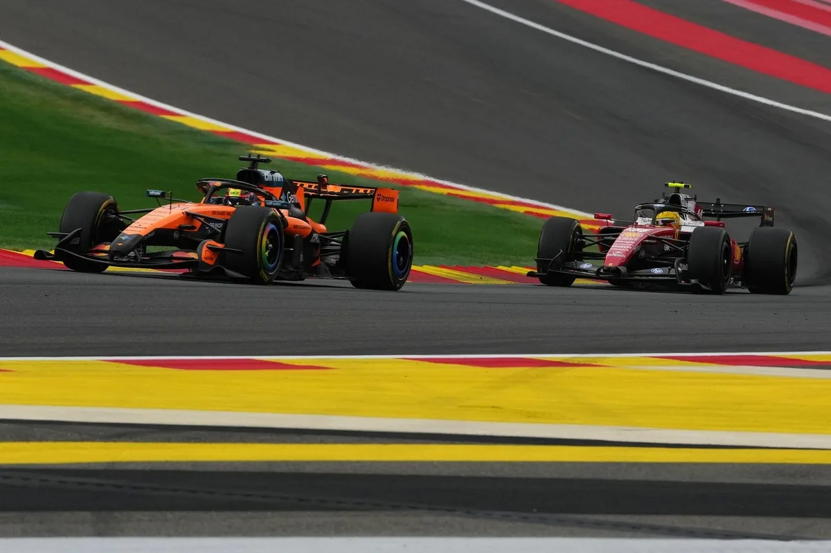 F1: McLaren tenta entender 'receita' da Ferrari após volume de atualizações surpreender