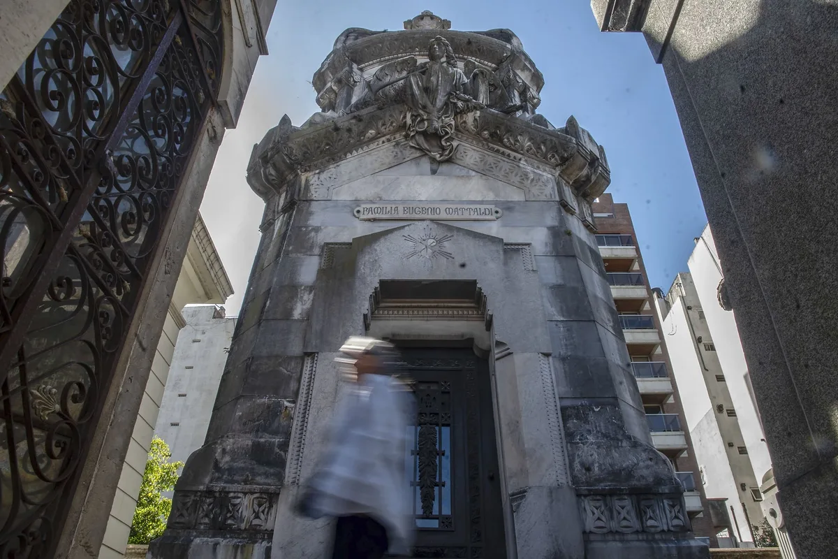 La Ciudad instalará un gift shop en el Cementerio de la Recoleta y permitirá la venta de comida y bebida