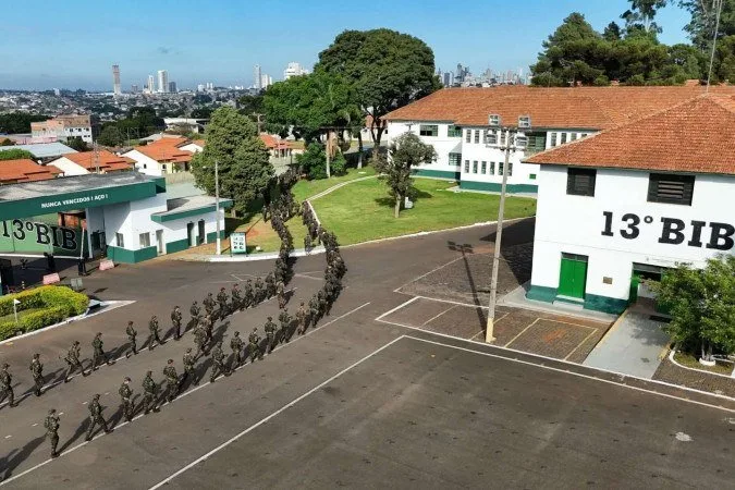 Soldado do Exército é condenado por chamar colega de "preto imundo"