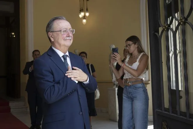Vivas califica de "inaceptable" la respuesta del Gobierno ante la presión migratoria en Ceuta y reclama más recursos
