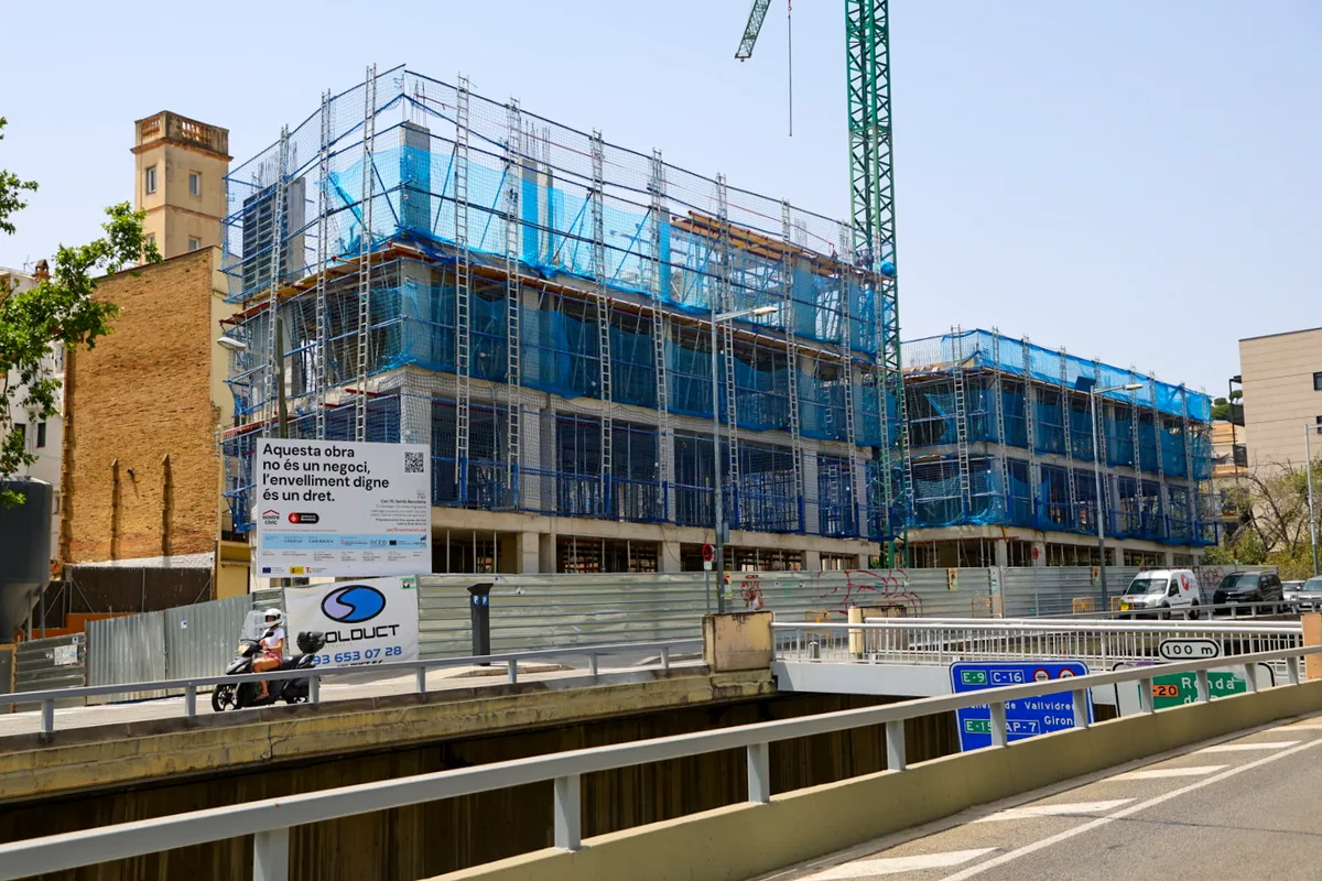 El Banco de España advierte de la caída de la inversión en vivienda e insta a acelerar la construcción de promociones protegidas