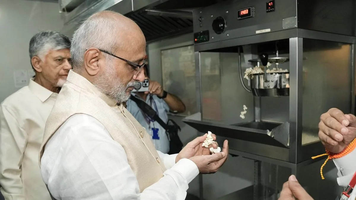Vice-President Radhakrishnan launches India’s first indigenous non-GMO popcorn maize hybrid in Andhra Pradesh
