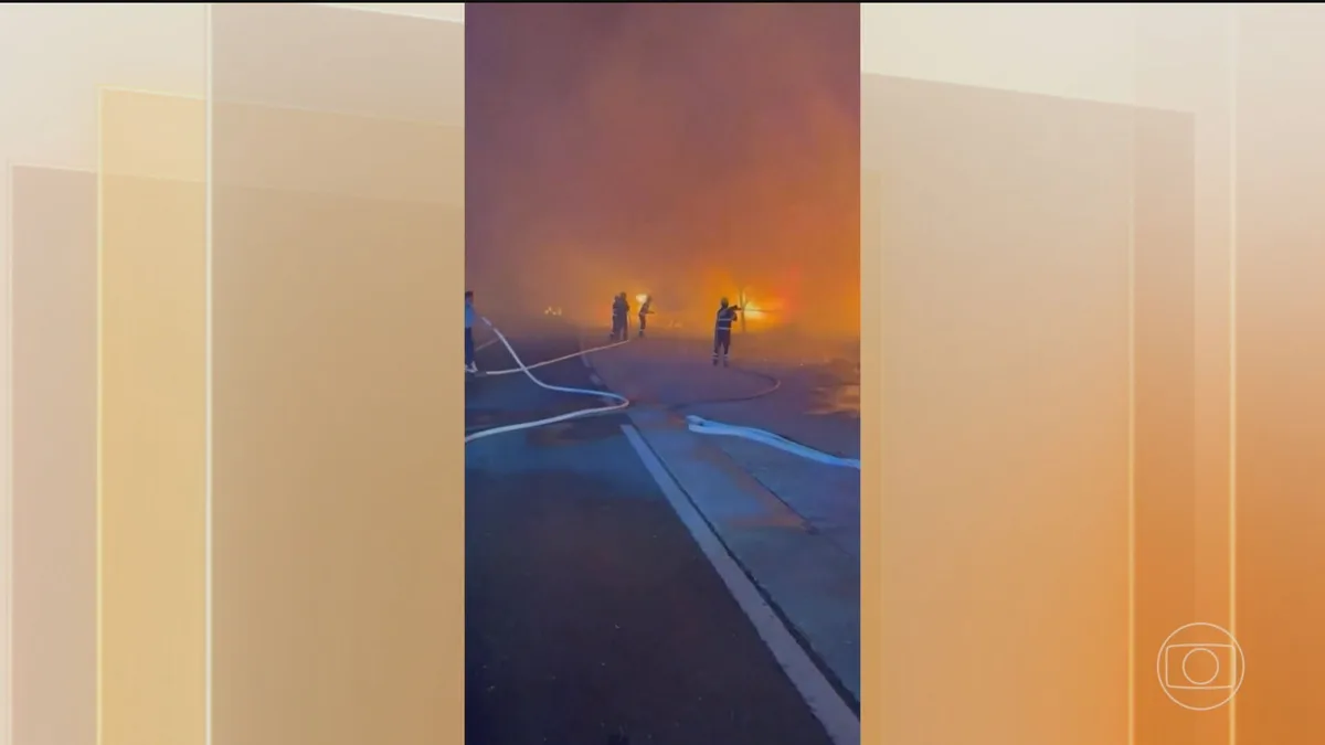Incêndios florestais se espalham pela Europa em meio a onda de calor e obrigam retirada de moradores e turistas; FOTOS