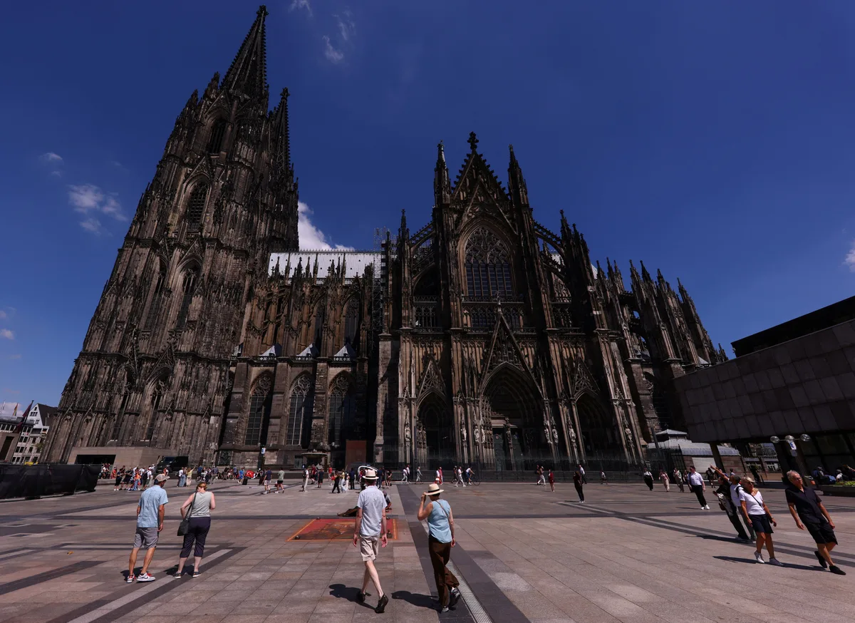 Qué ver en Colonia, la ciudad alemana que tardó seis siglos en terminar su catedral: un casco histórico a orillas del Rin y un patrimonio milenario
