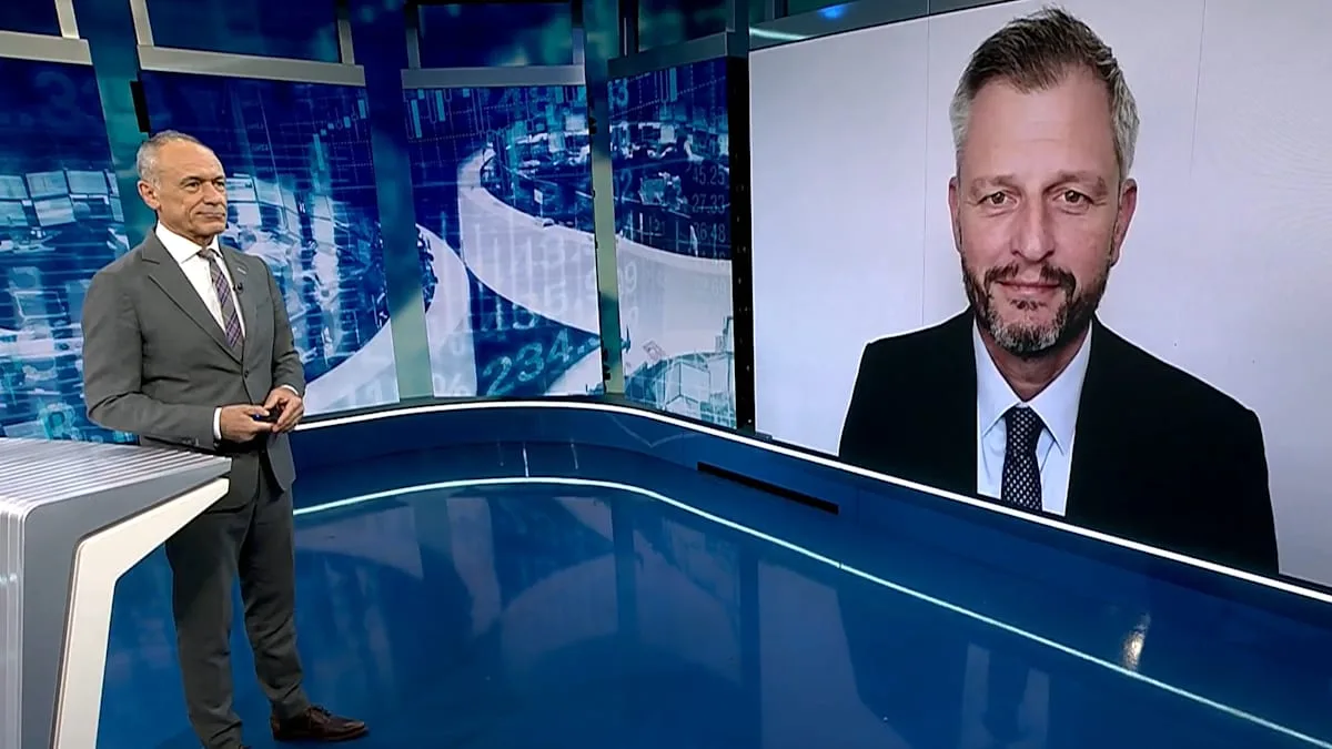 „Der Dax ist relativ stabil – beim Euro ist der Druck weiter nach unten intakt“