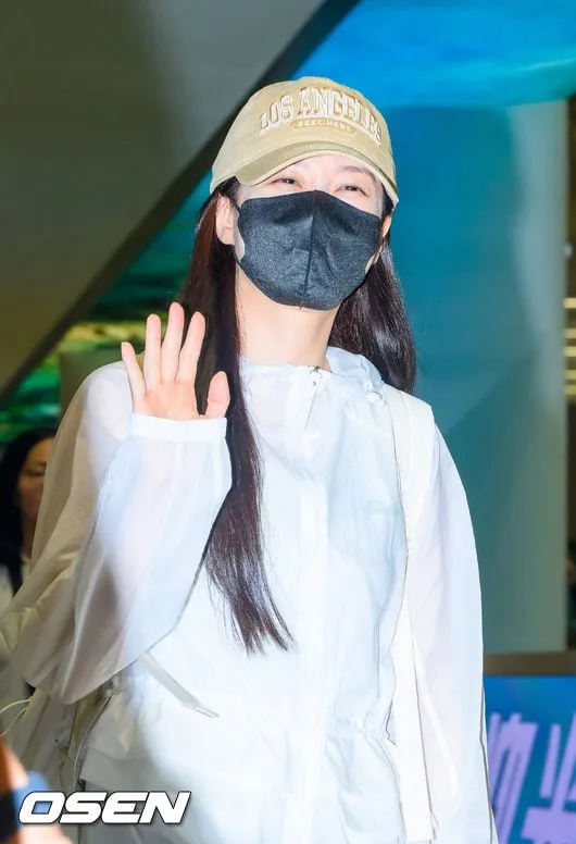 [사진]박은빈, 다정한 손인사