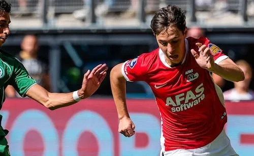VIDEO: Así se vivió el espectacular gol de Mateo Chávez en la victoria del AZ Alkmaar