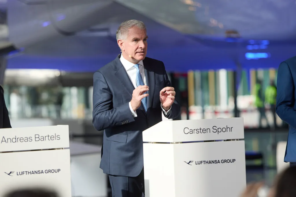 Lufthansa investe 500 milhões em escola de pilotos