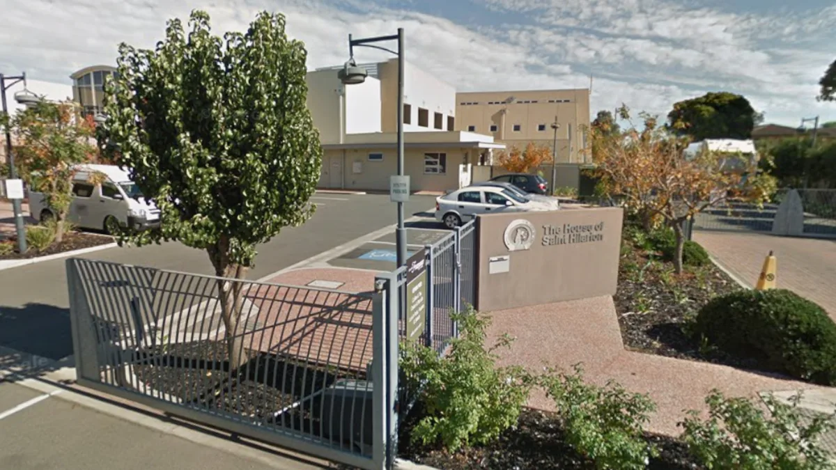 Two hospitalised after man in his 80s allegedly assaults aged care worker in northwest Adelaide