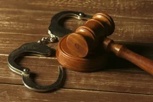 Preventiva com base em mandado antigo exige justificativa atualizada