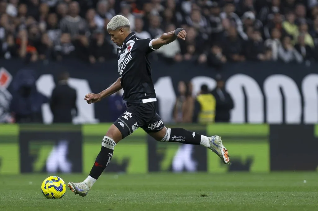 Jogador do Vasco sofre acidente de carro e está fora da semifinal da Sul-Americana