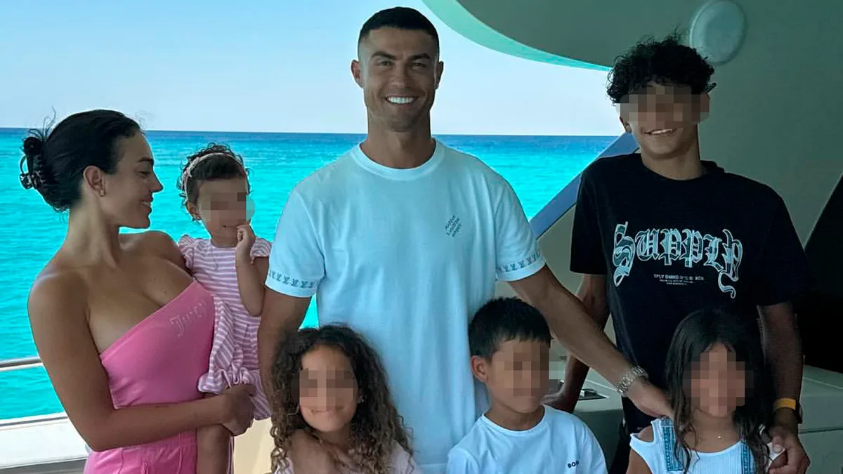 Georgina Rodríguez adopta a los hijos mayores de Cristiano y una abogada explica qué implica este paso: "Una separación o divorcio posterior no hace desaparecer ese vínculo jurídico"