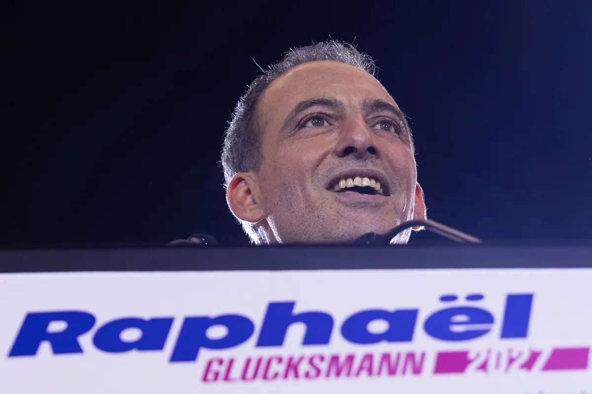 Raphaël Glucksmann vainqueur de la primaire de gauche : l'impossible "en même temps"