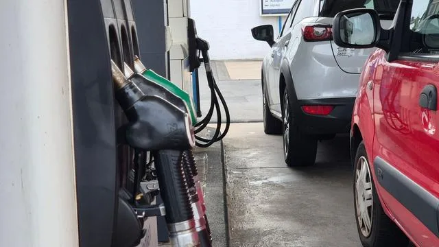 Teures Autofahren: Dieselpreis klettert weiter - Super E10 minimal günstiger