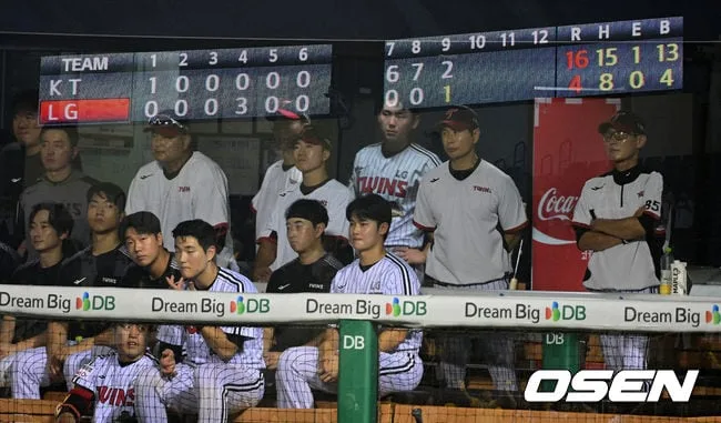[사진]LG 4위 추락, 15피안타-13사사구 허용