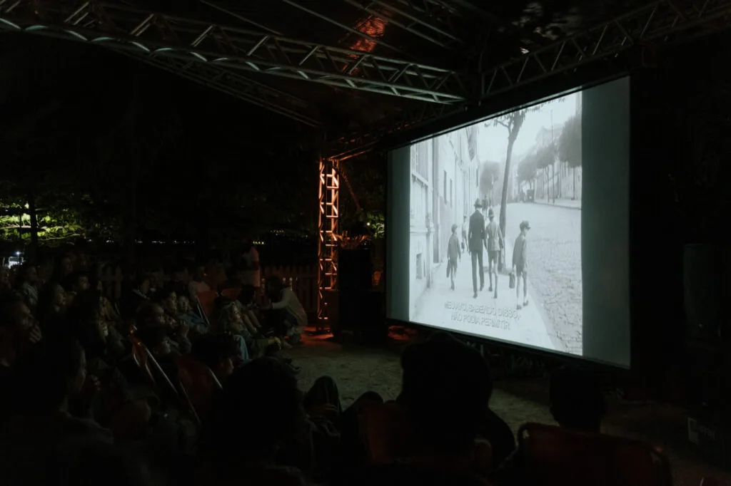 O cinema que faltava em Ilhabela: Conheça o legado do Festival Citronela DOC