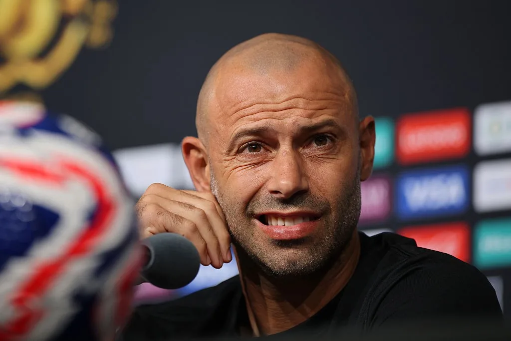 Mascherano é sondado pelo Corinthians; diretoria tem obstáculos por Carille e Vojvoda