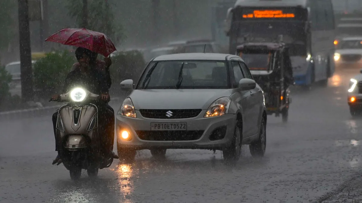 Sudden spell of heavy rain, thunderstorms hit Delhi NCR; waterlogging at several places