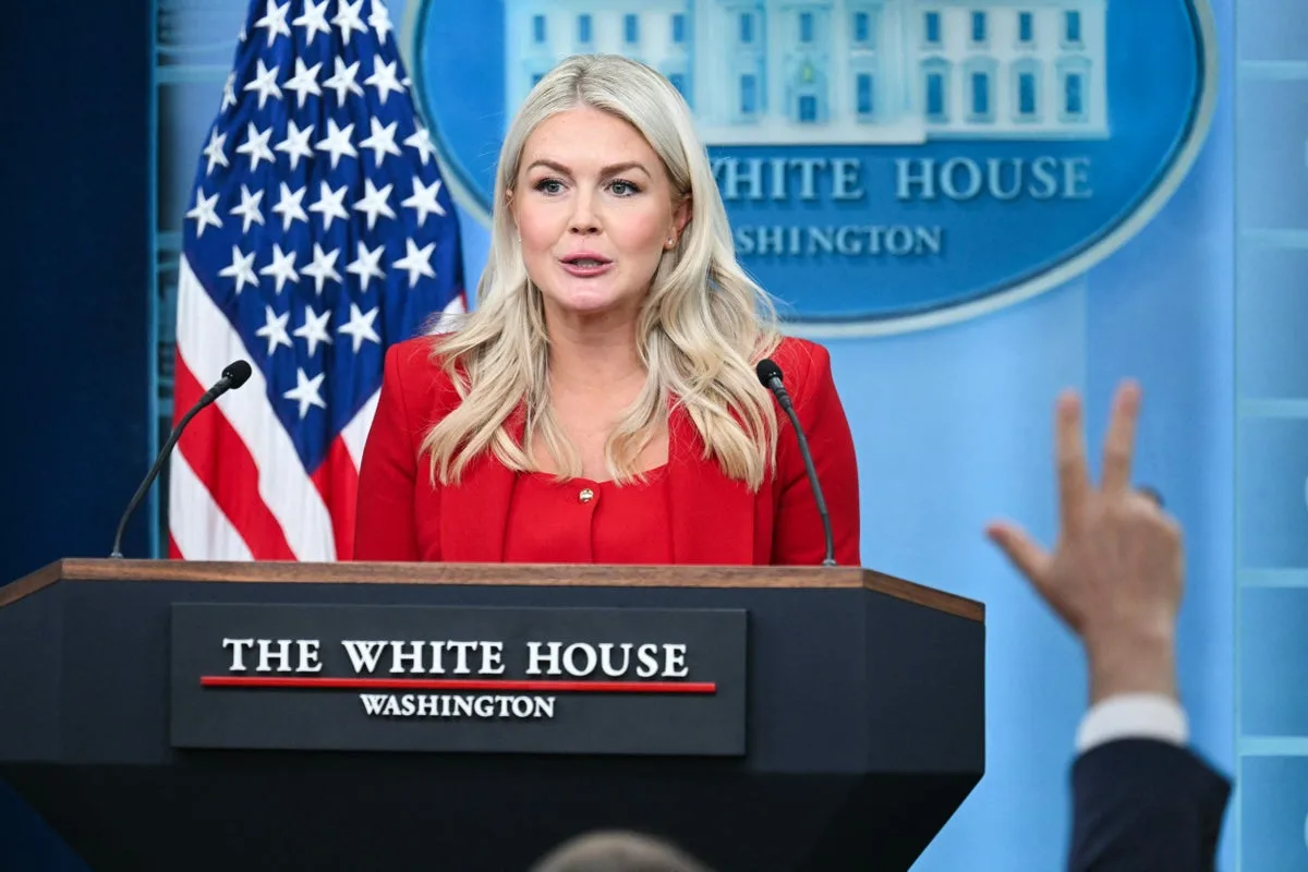 Trump weighs revolving-door setup when Karoline Leavitt leaves press secretary post