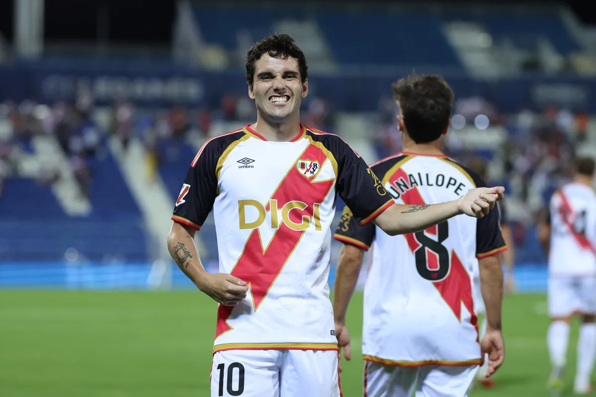 Camello, Roberto o Espí apuntan al 9 de España