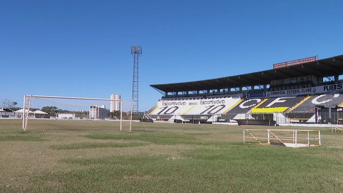 Comercial confirma avanço por SAF, mas prega cautela e lembra rito interno