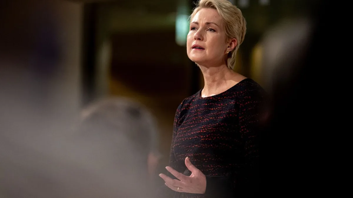 Gegen rechts: Regine-Hildebrandt-Preis würdigt Einsatz gegen rechts