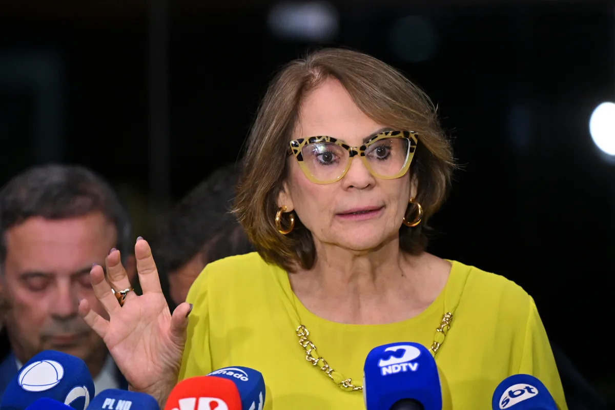 Oposição acompanha julgamento de Moraes em transmissão no Senado