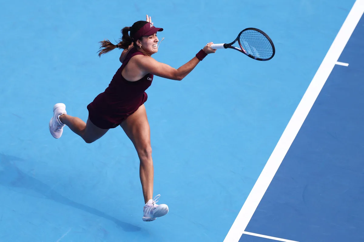 Camila Osorio no pudo terminar su partido en el WTA de Wuhan, China: la tenista colombiana se quejó de problemas en su espalda