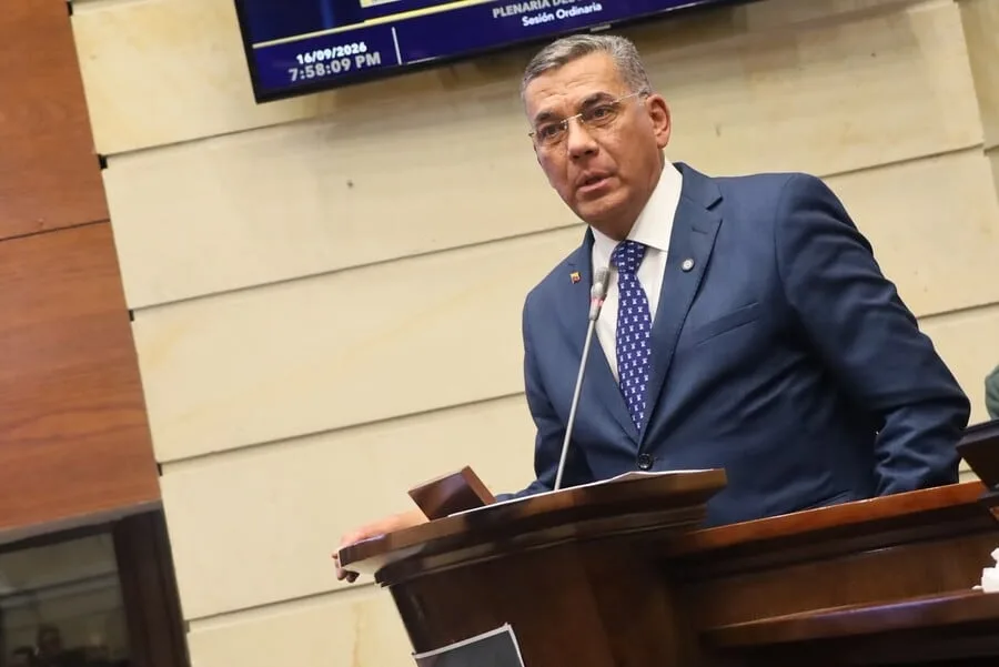 Ministro de Defensa se queda en el cargo: Senado negó moción de censura por muerte de menores durante bombardeos en el Guaviare