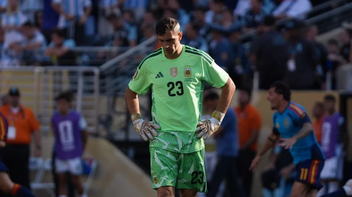 No será el Dibu Martínez: Juventus oficializó la llegada de otro arquero