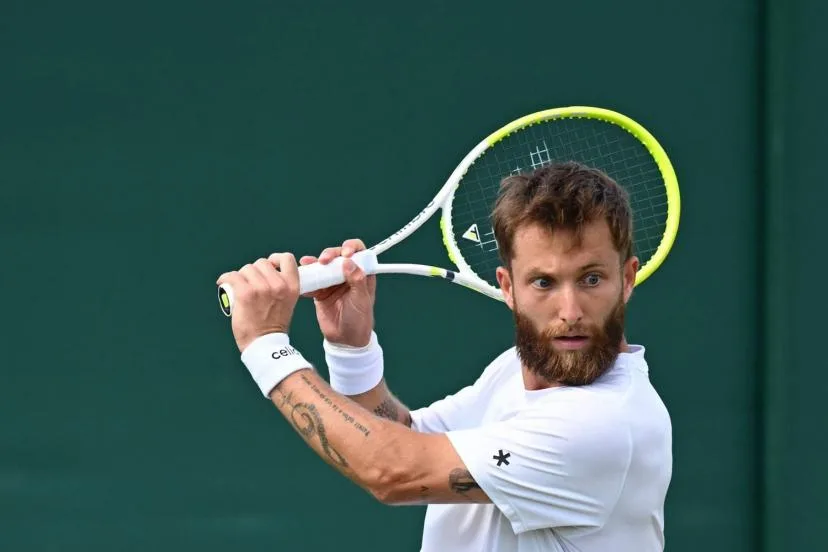 Toujours en délicatesse avec un poignet, Corentin Moutet forfait pour la tournée asiatique
