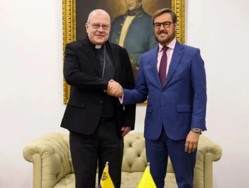 Félix Plasencia se reúne con el Nuncio Apostólico Alberto Ortega