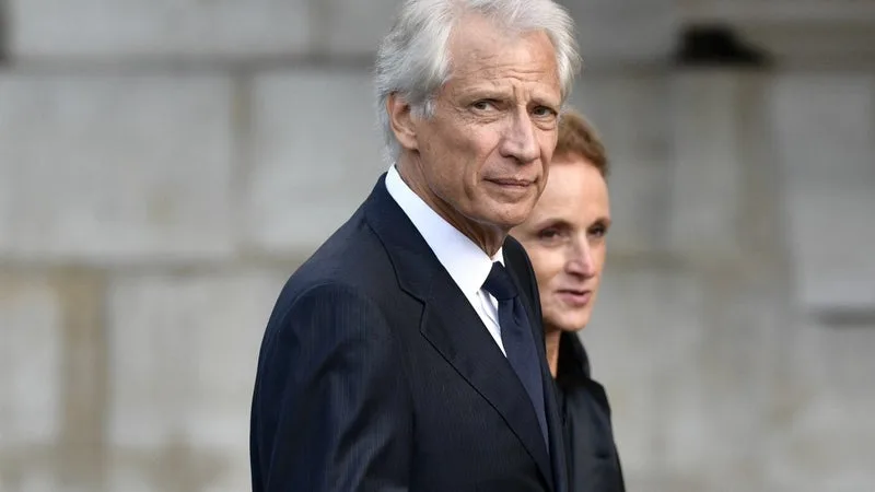 Plus aucune niches fiscales et sociales, mise en place de 9 grands impôts... Dominique de Villepin présente son "big bang" fiscal pour sortir d'un système "féodal"