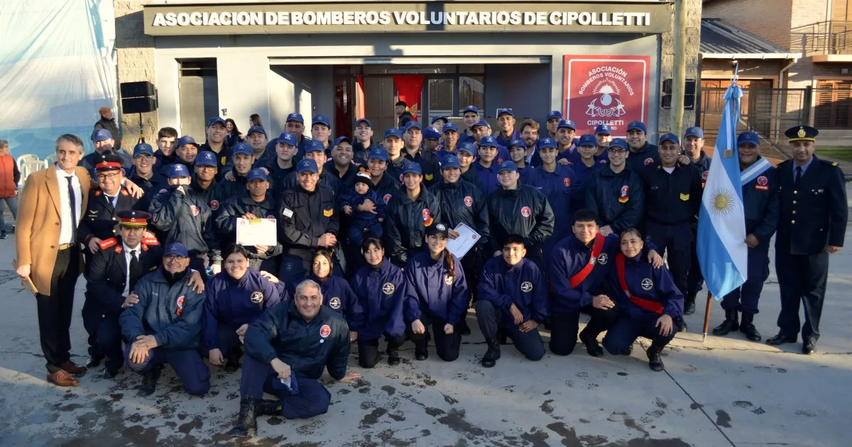 Bomberos de Cipolletti cumplen 75 años: convocan a los vecinos para reconstruir su historia