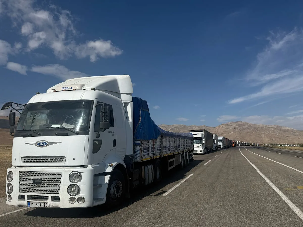 Trucks jam Türkiye-Iran border crossing as US blockade pushes trade overland