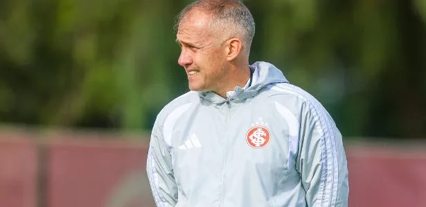 'Só covardes abandonam': diretor do Criciúma dá indireta a técnico do Inter