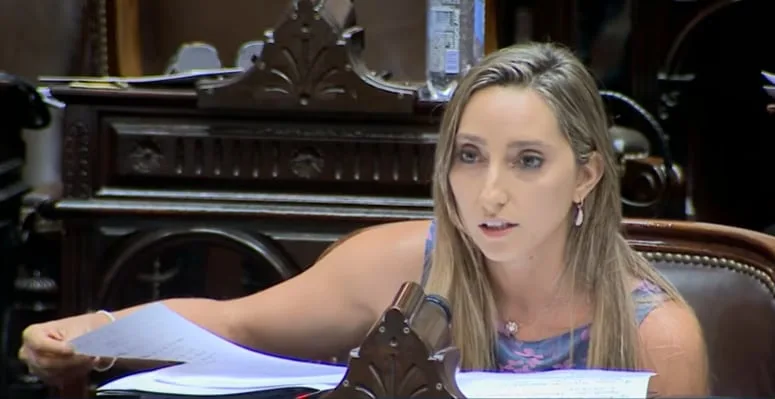Julia Strada criticó a los diputados que no dieron quórum y apuntó contra los gobernadores: “Prefieren arreglar con el Gobierno que defender a la gente”