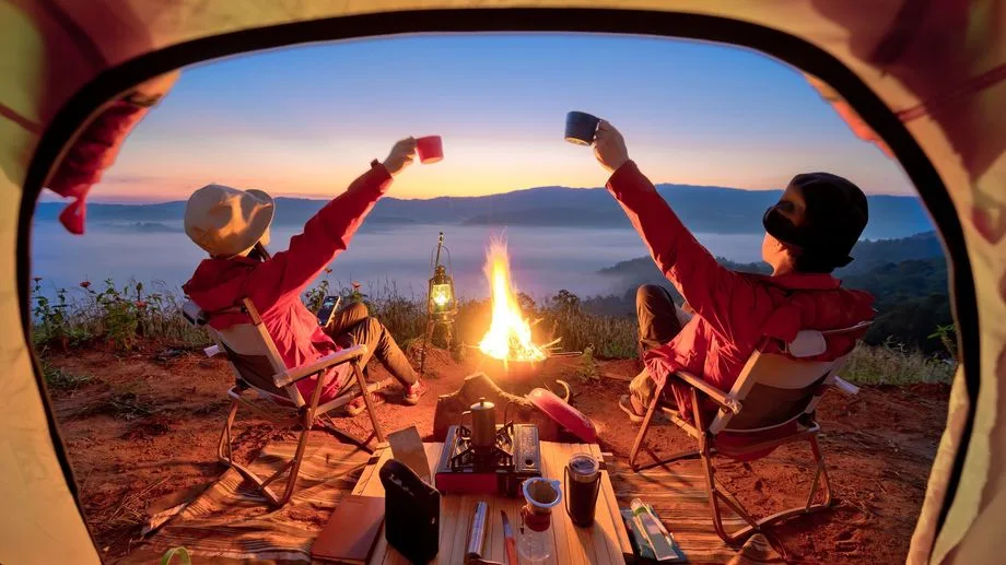 Feux de camp, barbecue et réchauds : les erreurs qui provoquent des brûlures
