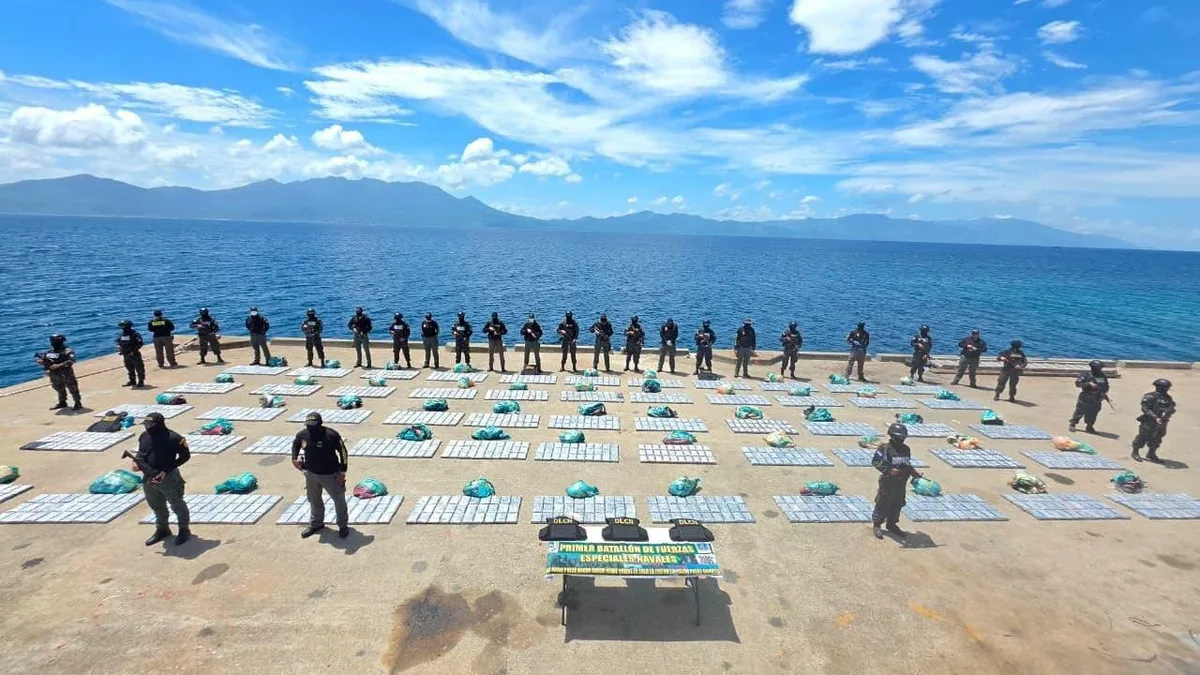 Cargamento de cocaína en el Caribe hondureño asciende a 1,661 kilos y deja cuatro detenidos