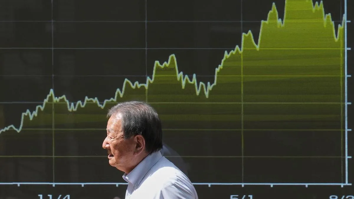 Asia shares mark time as Gulf war keeps oil prices up