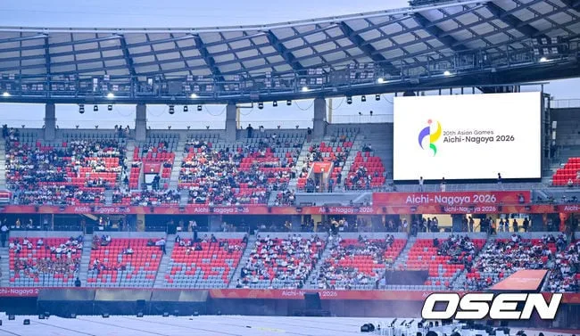 日열도 대충격! AG 조직위 거짓 들통났다, 천황까지 왔는데 개회식 흥행 참패 “분명 티켓 매진됐다고 했는데” [오!쎈 나고야]
