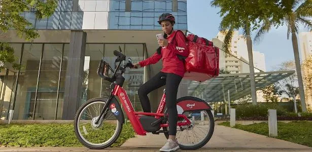 Caixa segue BB e faz parceria com iFood para ampliar crédito a entregadores