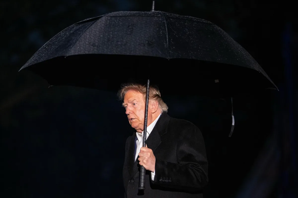 El Departamento de Justicia defiende el veto de Trump a medios en la Casa Blanca citando la seguridad nacional